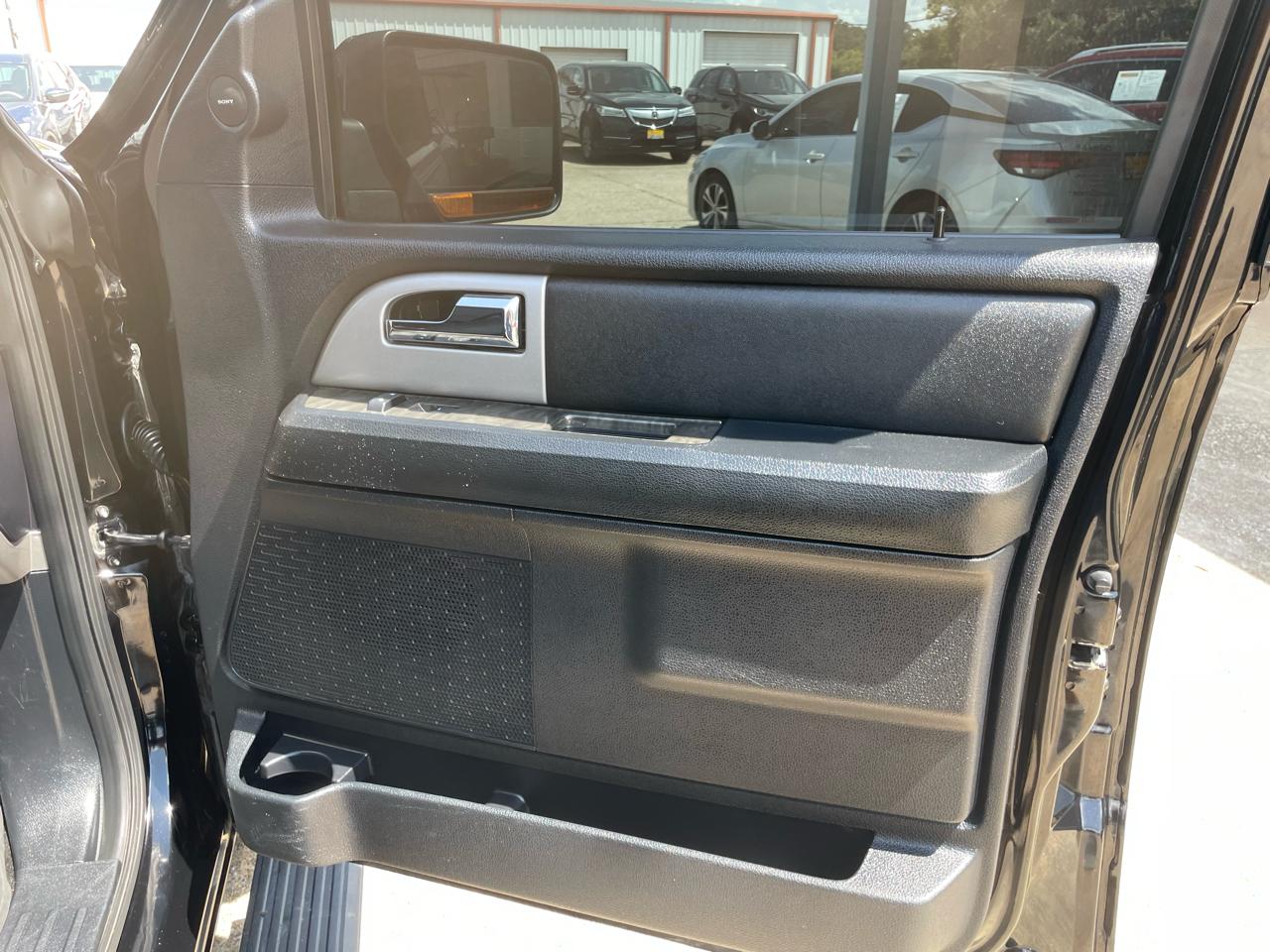 Ford Expedition EL 4WD 4dr Limited 2016