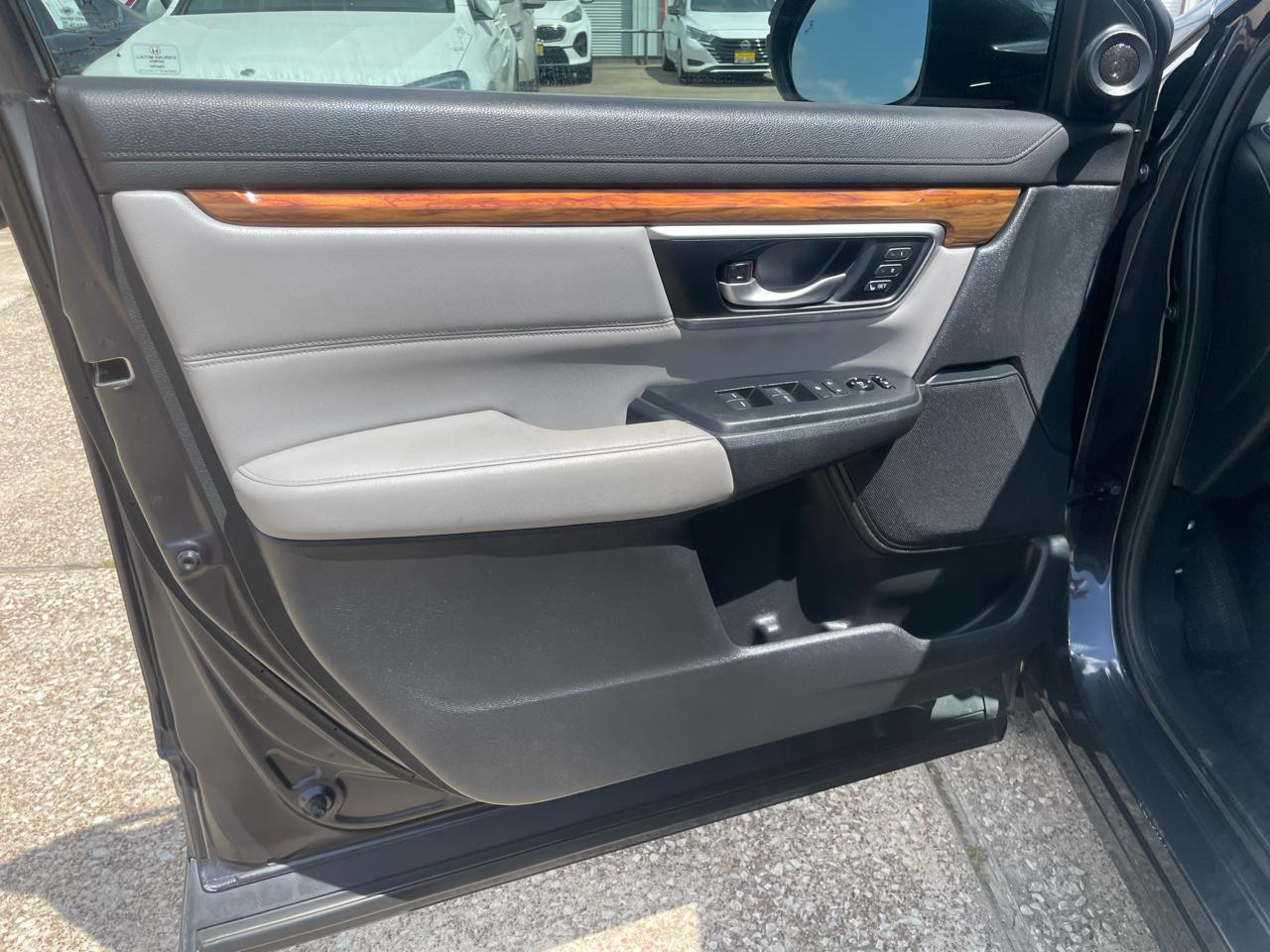 Honda CR-V Touring 2WD 2017