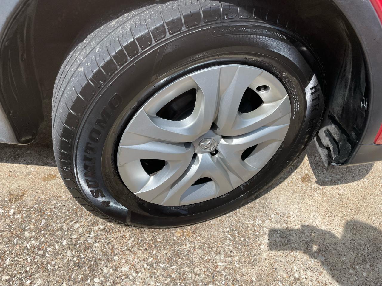 Toyota RAV4 FWD 4dr LE (Natl) 2013