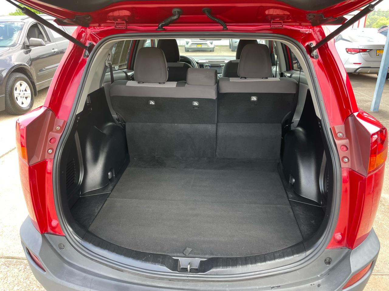 Toyota RAV4 FWD 4dr LE (Natl) 2013