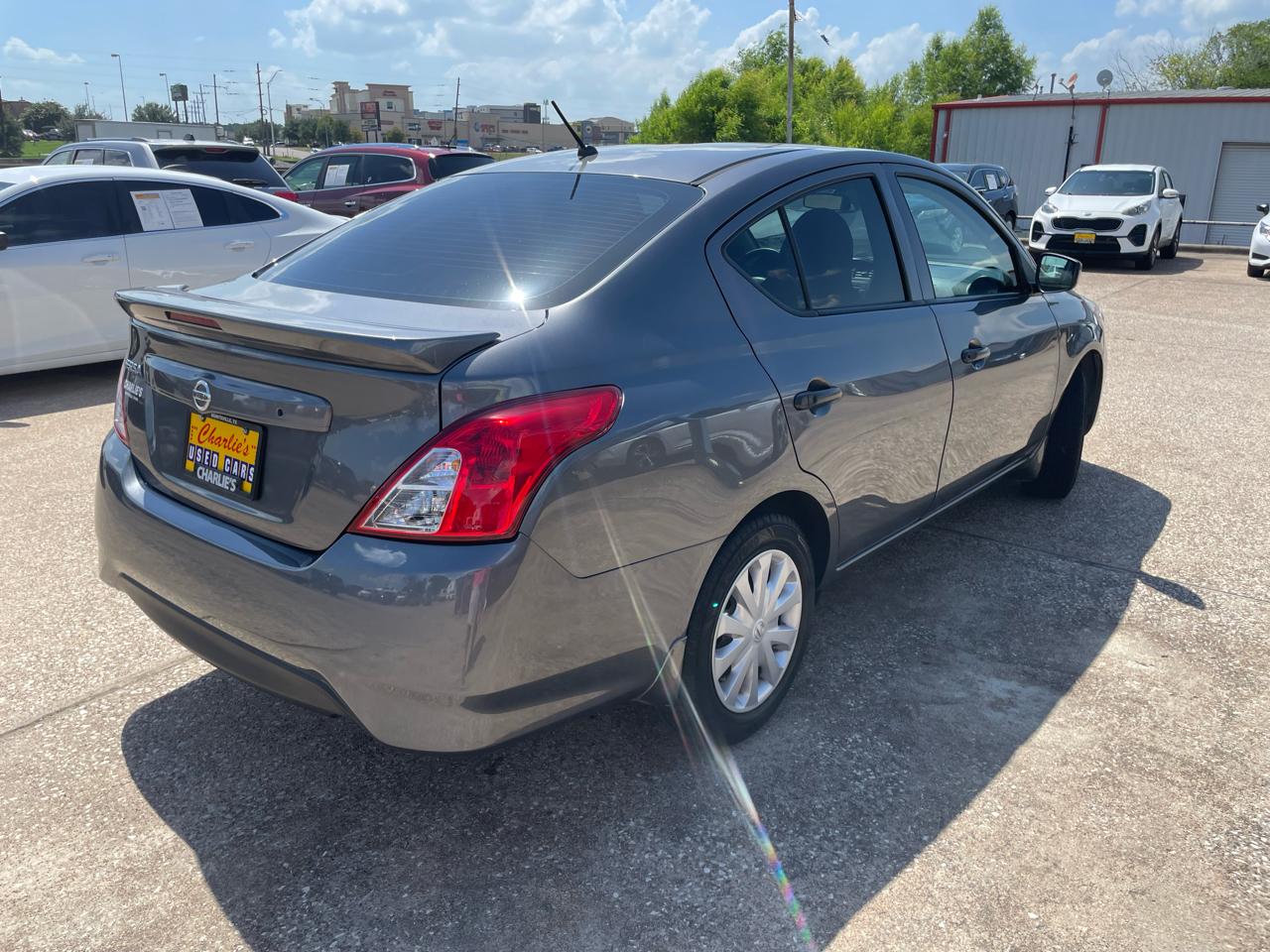 Nissan Versa Sedan S Plus CVT 2017
