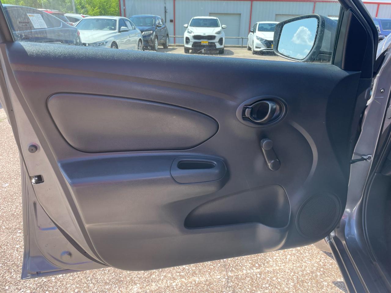 Nissan Versa Sedan S Plus CVT 2017