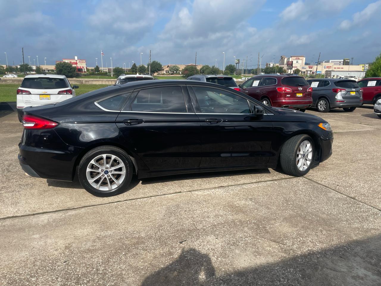 Ford Fusion SE FWD 2020