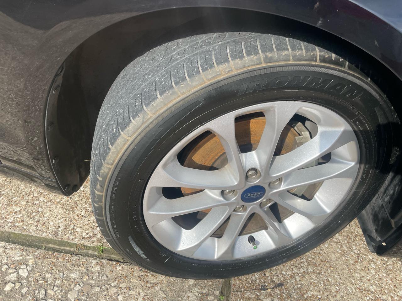 Ford Fusion SE FWD 2020