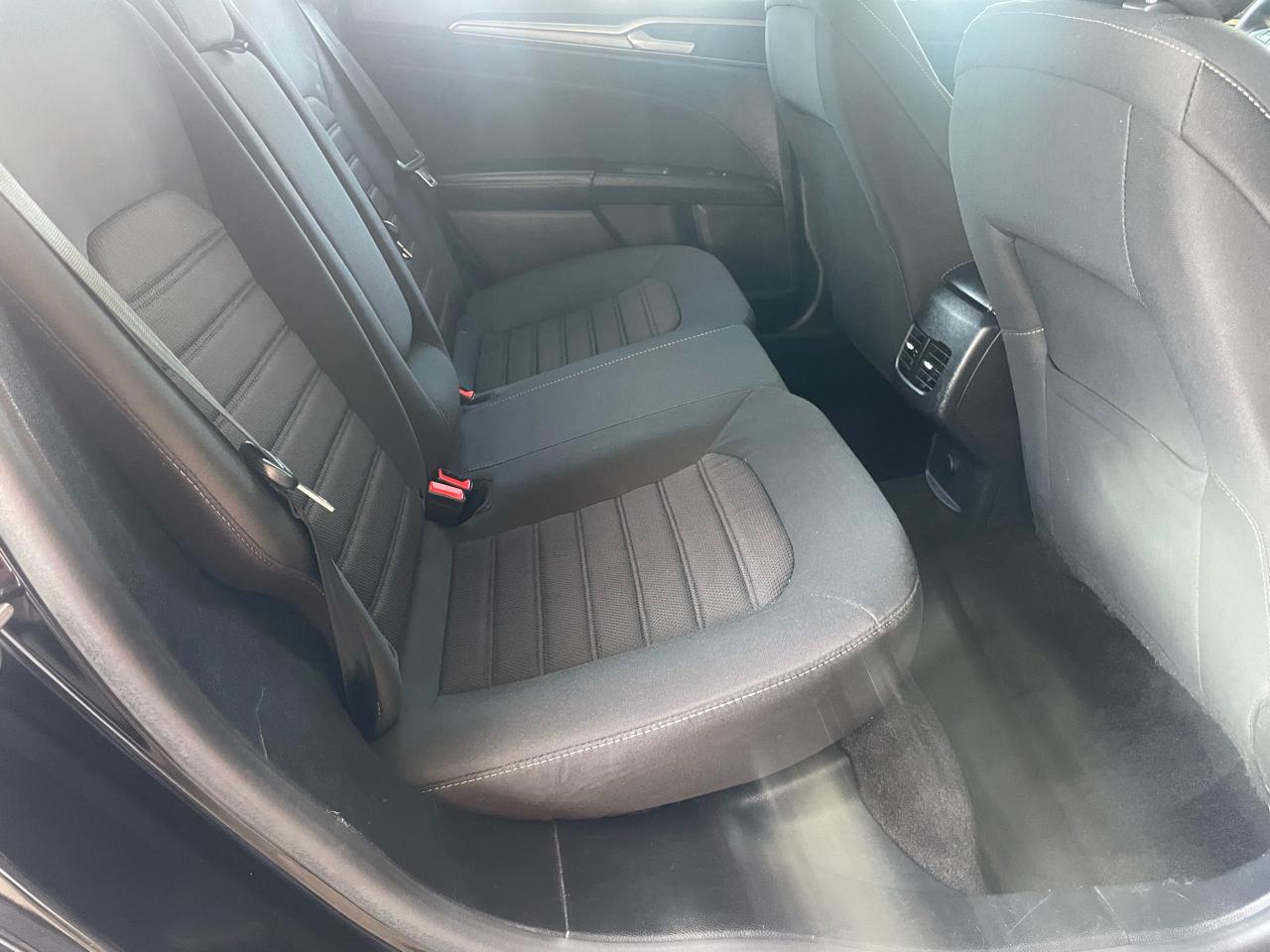 Ford Fusion SE FWD 2020