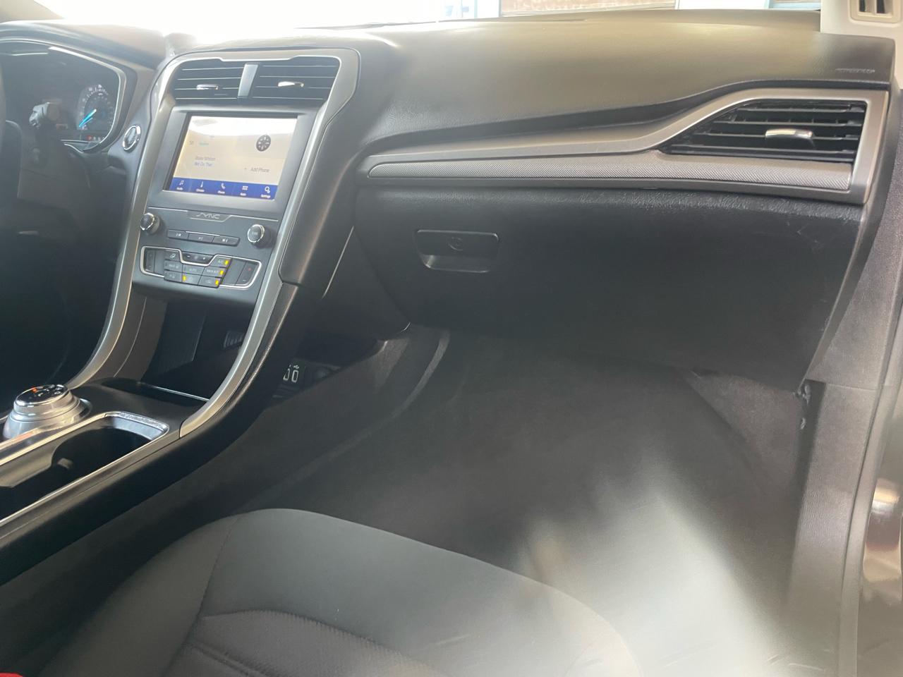 Ford Fusion SE FWD 2020