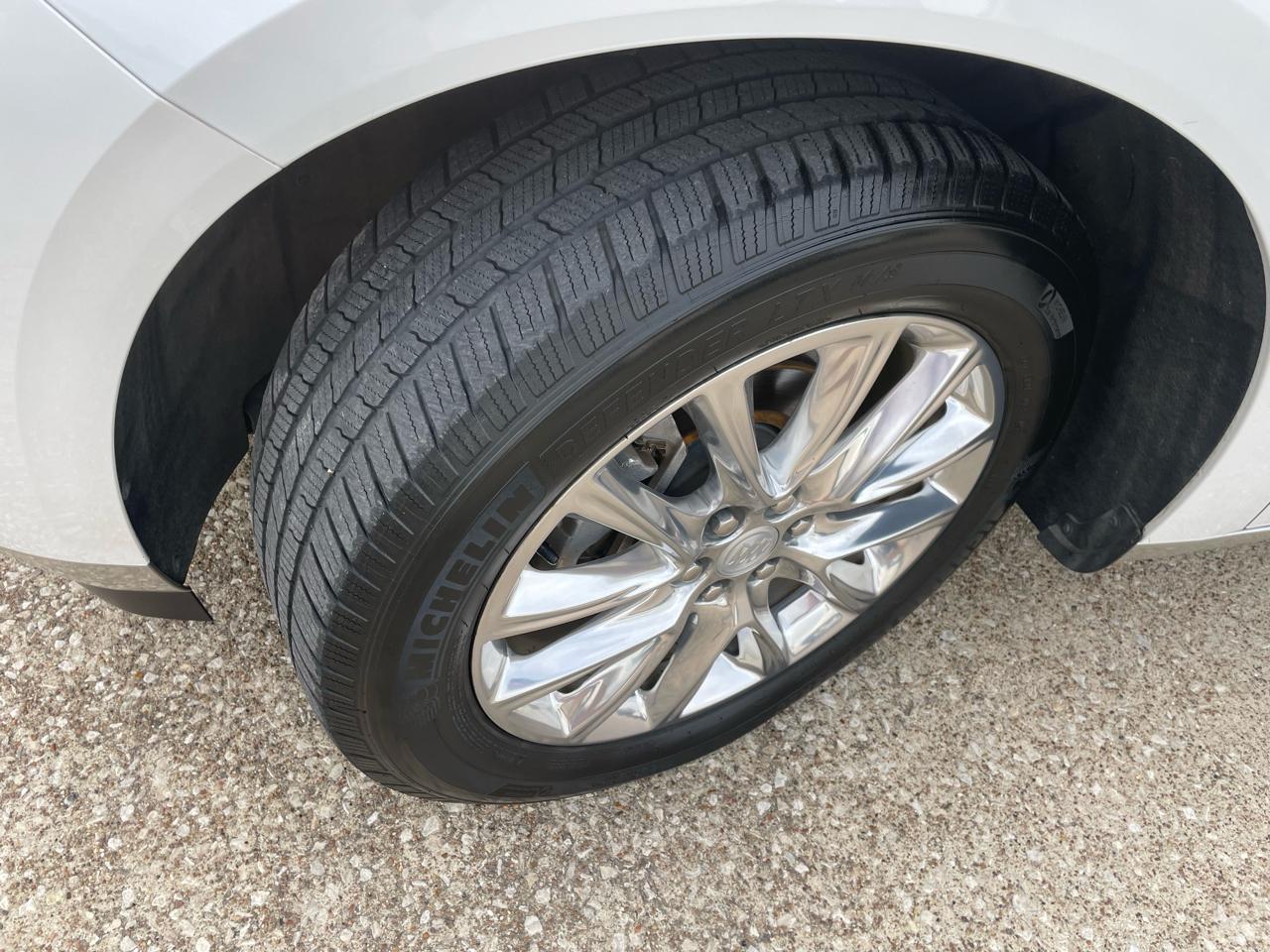Buick Enclave FWD 4dr Premium 2019