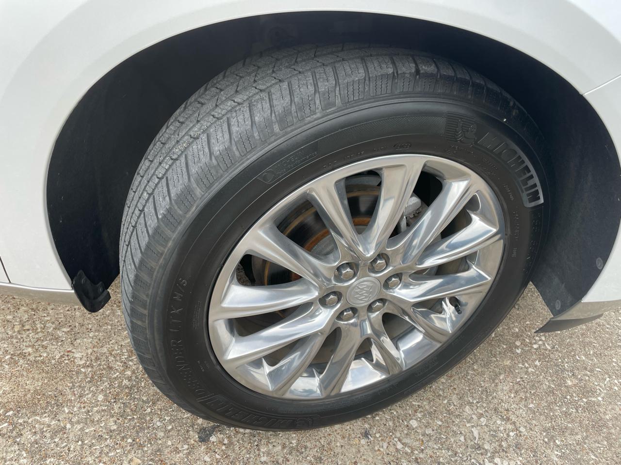 Buick Enclave FWD 4dr Premium 2019