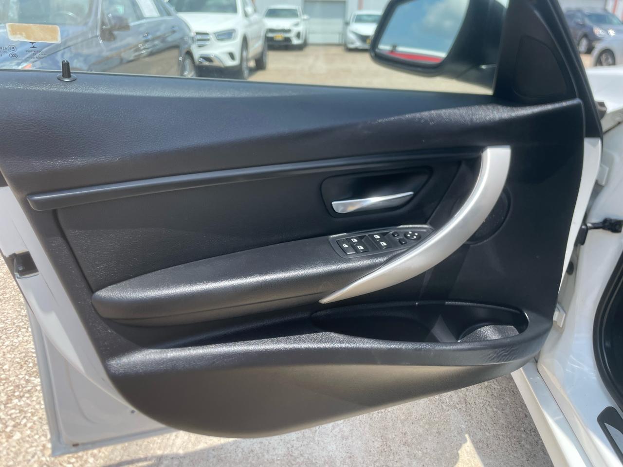 BMW 3 Series 4dr Sdn 320i RWD South Africa 2015