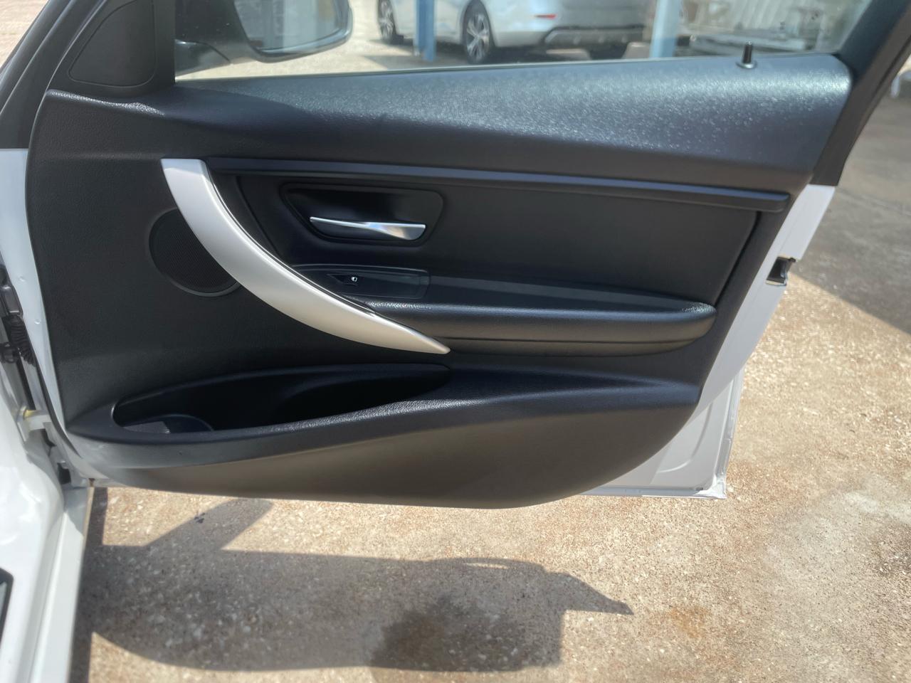 BMW 3 Series 4dr Sdn 320i RWD South Africa 2015