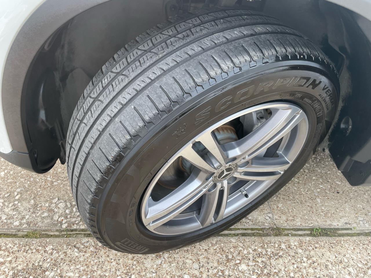 Mercedes-Benz GLC GLC 300 SUV 2021