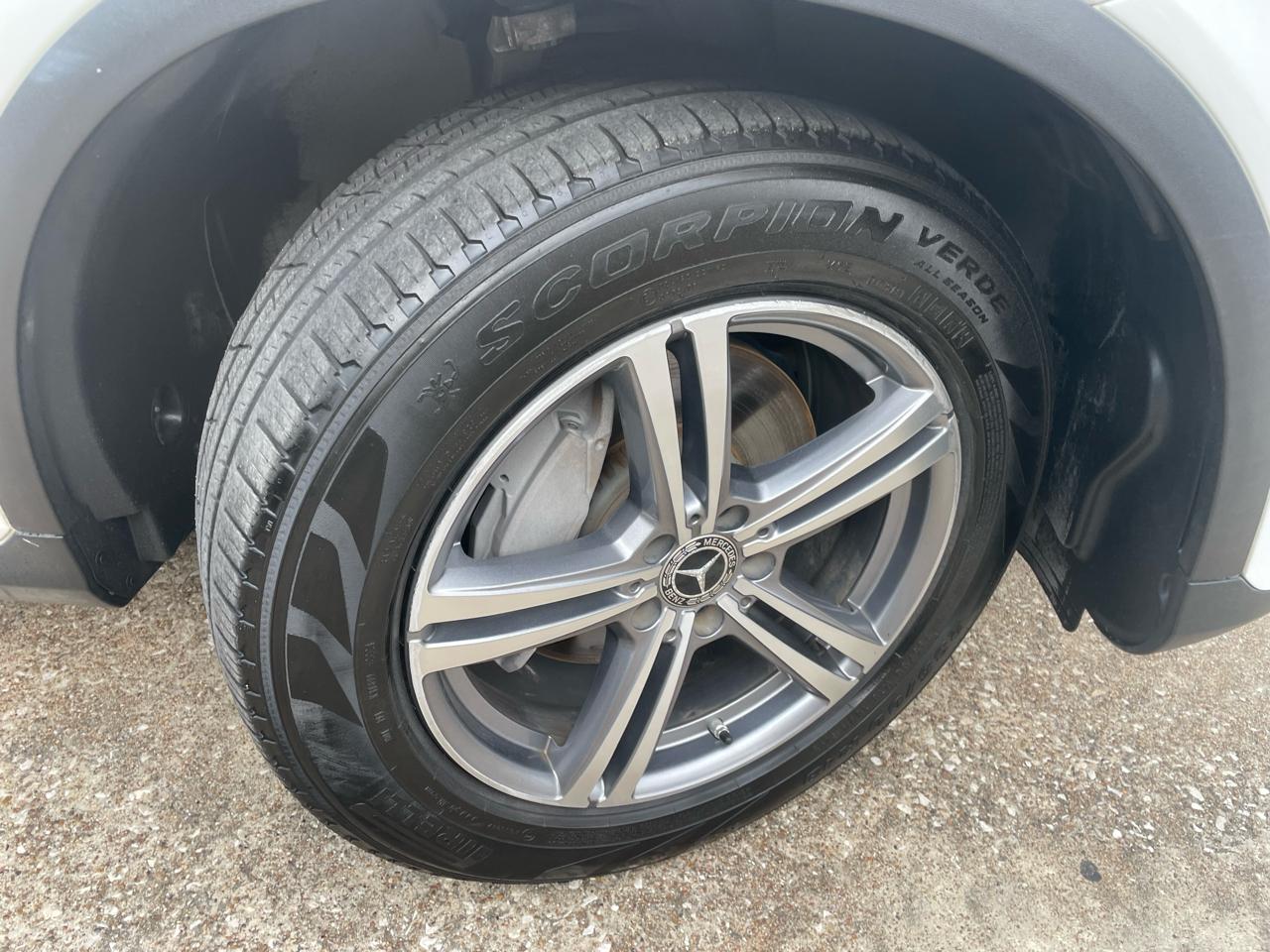 Mercedes-Benz GLC GLC 300 SUV 2021