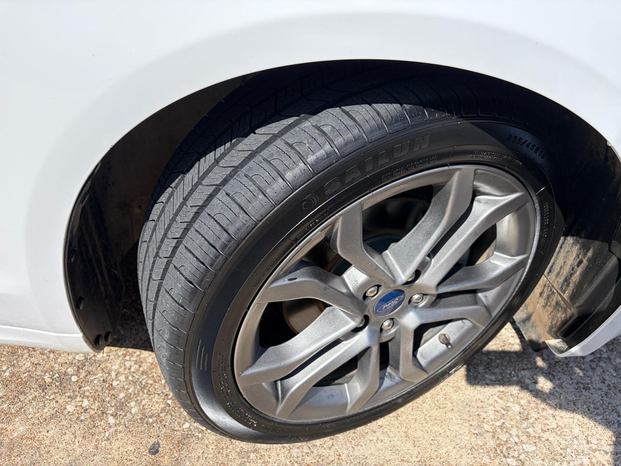 Ford Fusion SE FWD 2017