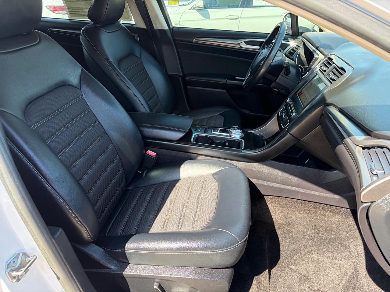 Ford Fusion SE FWD 2017