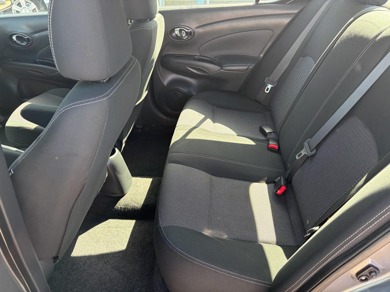 Nissan Versa Sedan SV CVT 2017