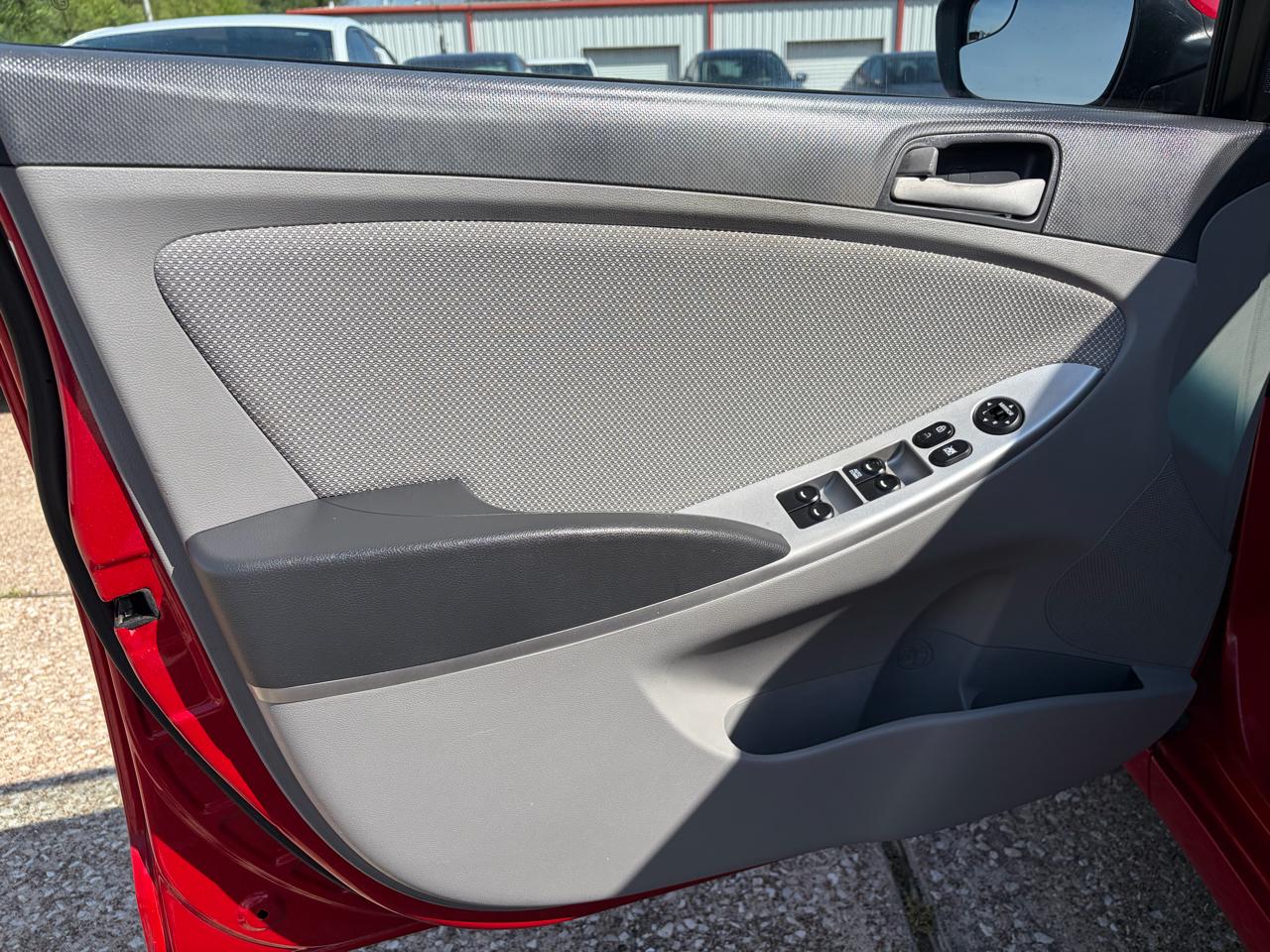 Hyundai Accent 5dr HB Auto GS 2014