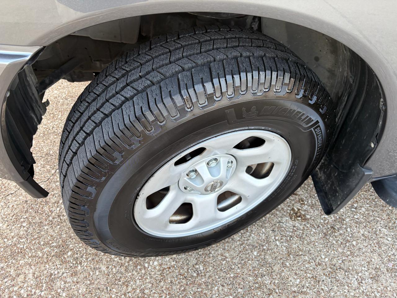 Nissan Titan 2WD King Cab SWB S 2015