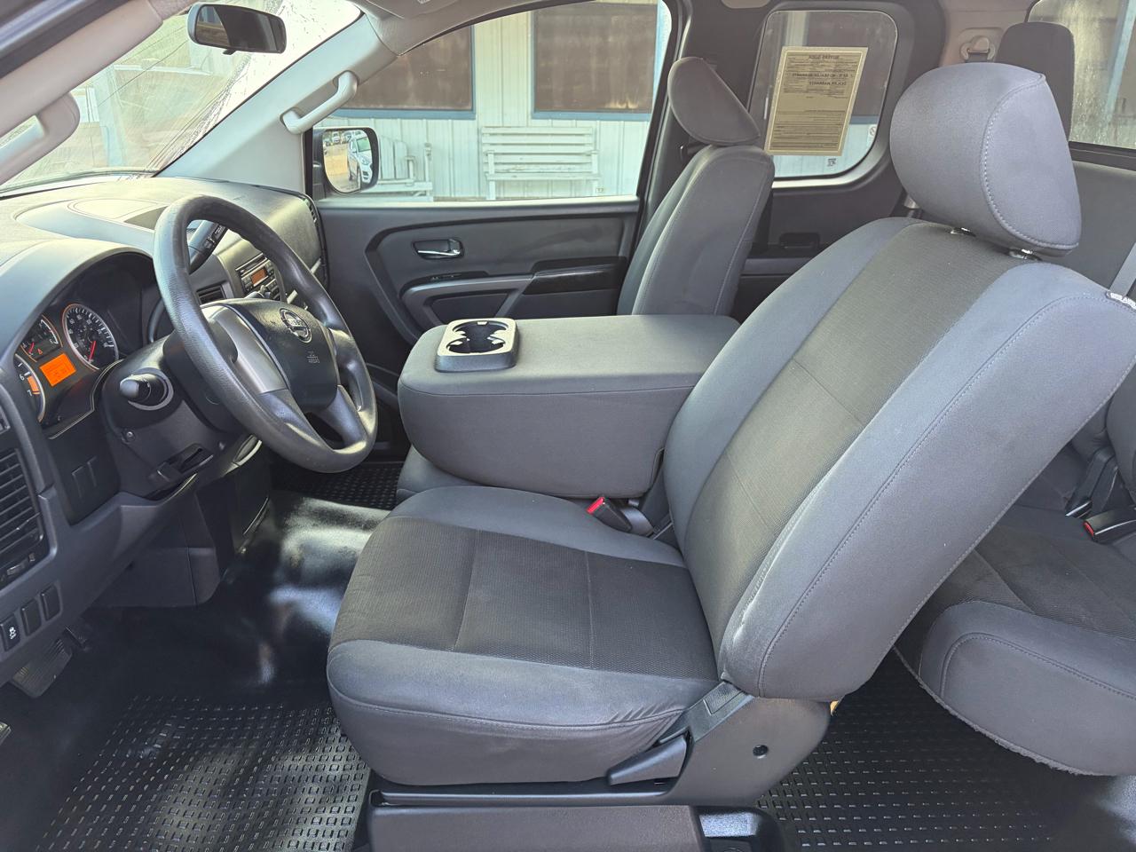 Nissan Titan 2WD King Cab SWB S 2015