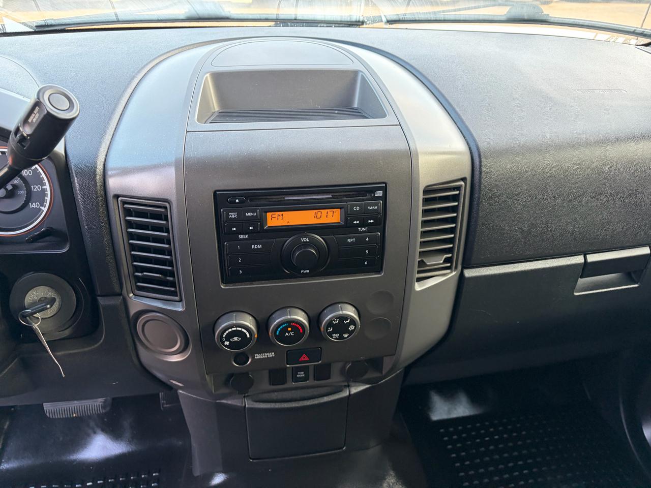Nissan Titan 2WD King Cab SWB S 2015