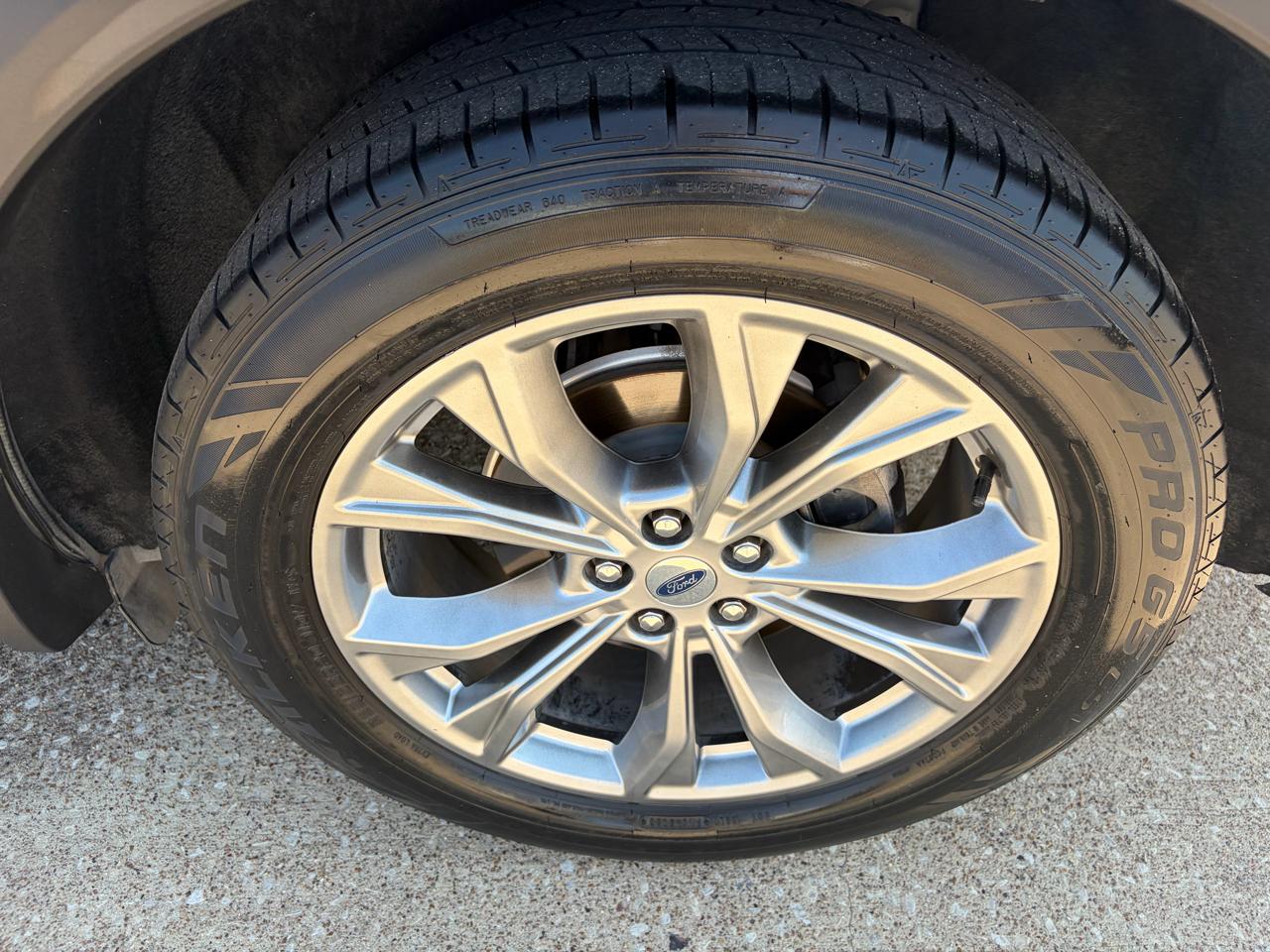 Ford Explorer XLT RWD 2020