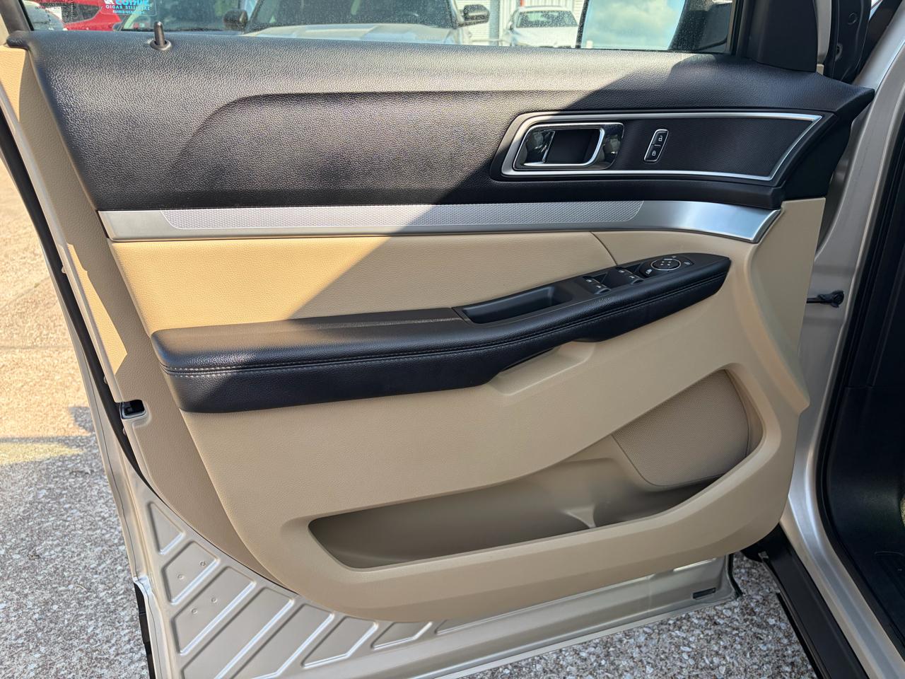 Ford Explorer XLT FWD 2017