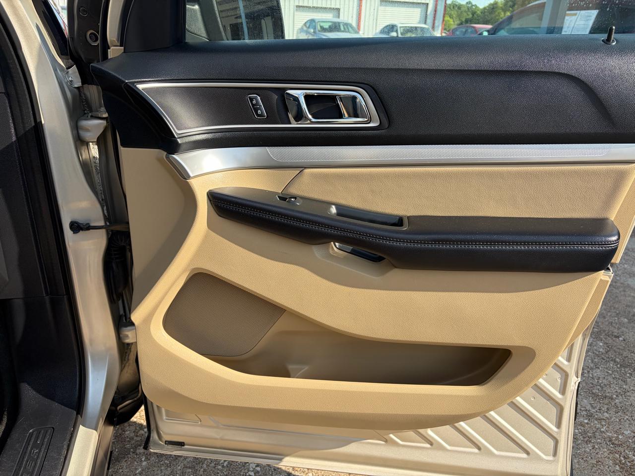 Ford Explorer XLT FWD 2017