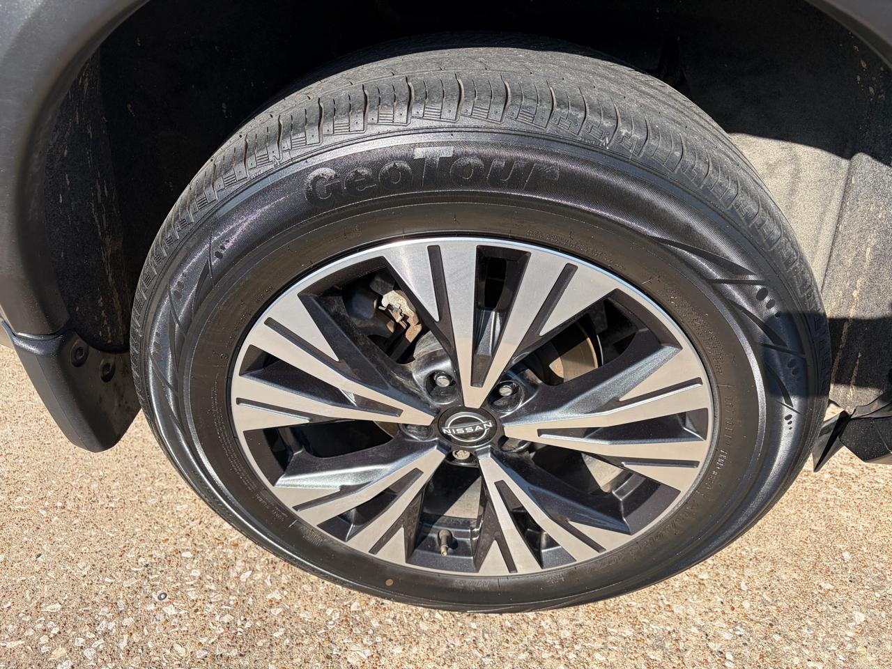 Nissan Rogue FWD SV 2023