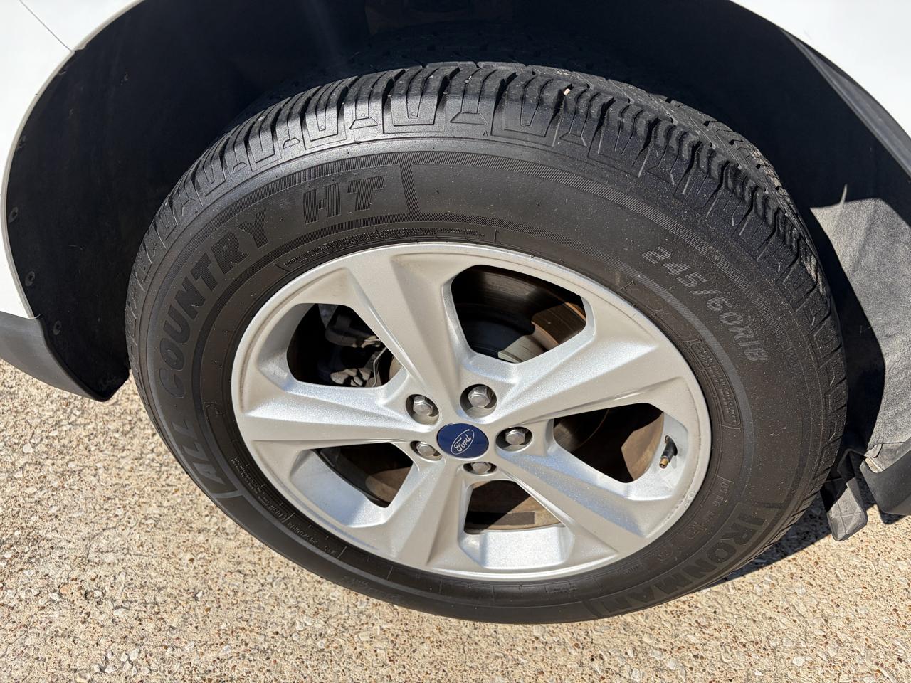 Ford Edge SE FWD 2019