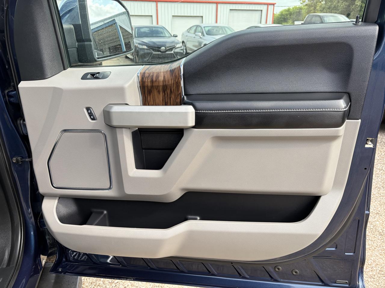 Ford F-150 Lariat 4WD SuperCrew 5.5' Box 2018