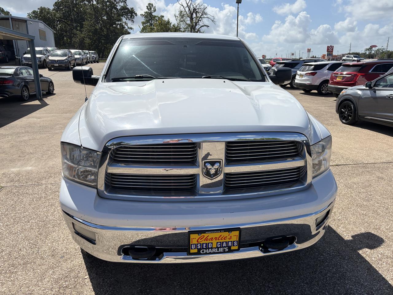 RAM 1500 4WD Crew Cab 140.5" SLT 2012
