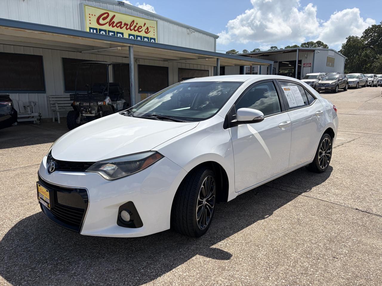 2015 Toyota Corolla 4dr Sdn CVT LE Premium (Natl)