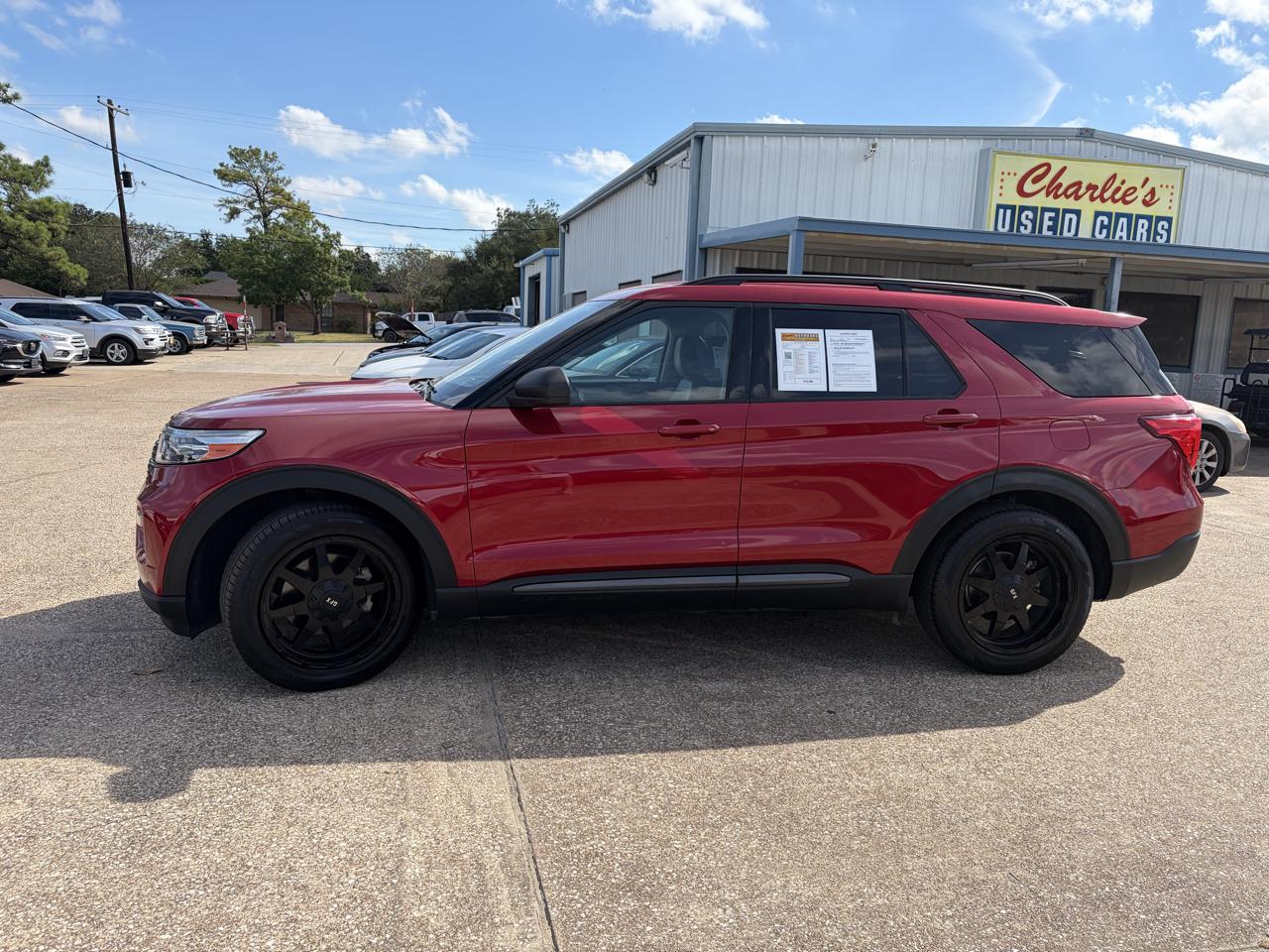 Ford Explorer photo 2
