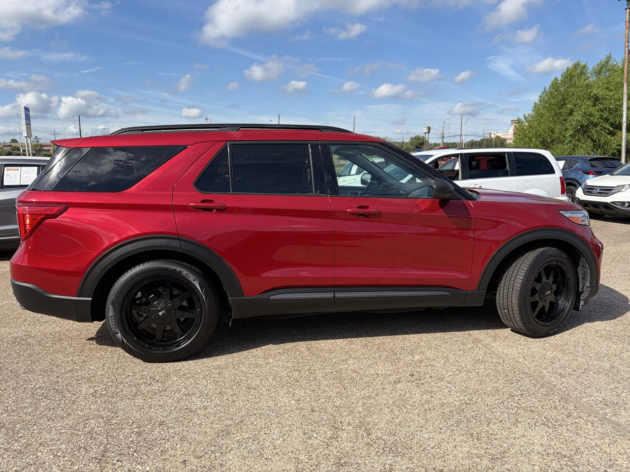 Ford Explorer photo 6