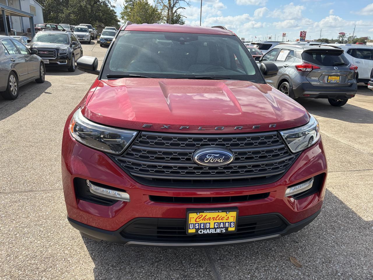 Ford Explorer photo 8