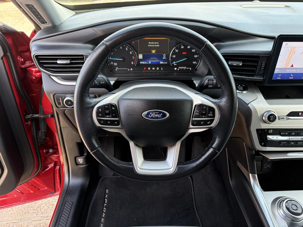 Ford Explorer photo 17