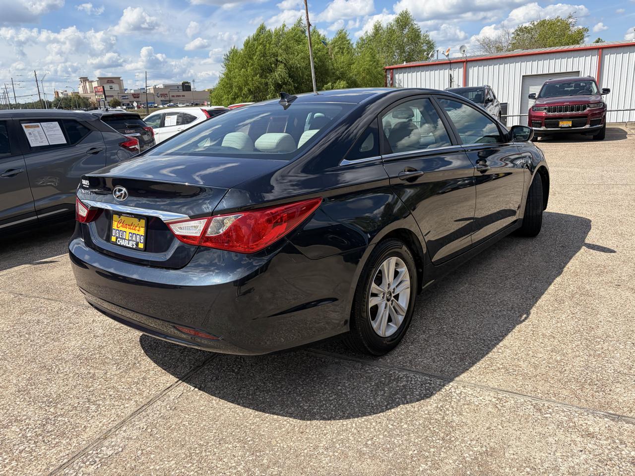 Hyundai Sonata photo 5