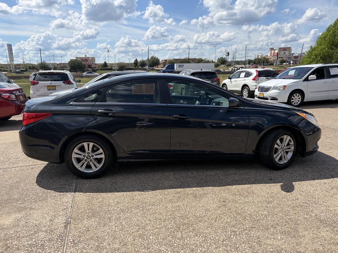 Hyundai Sonata photo 6