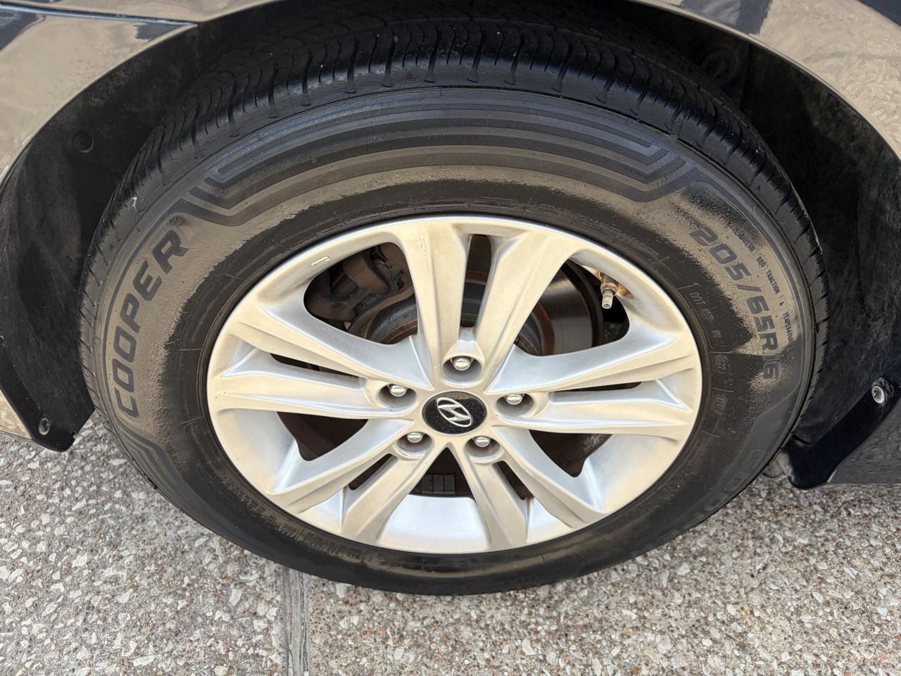 Hyundai Sonata photo 11