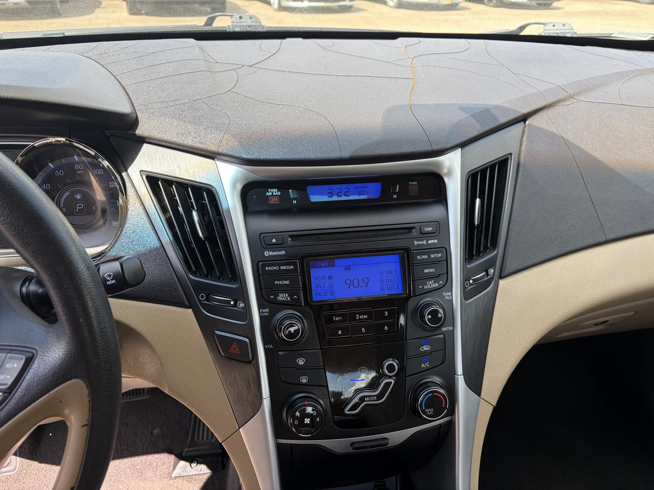 Hyundai Sonata photo 18