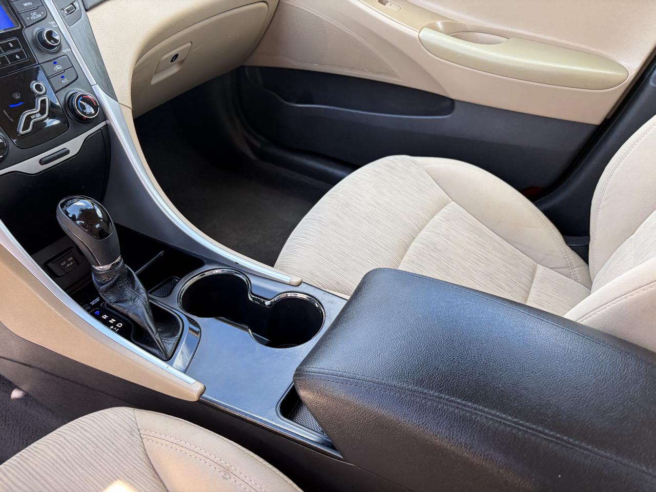Hyundai Sonata photo 19