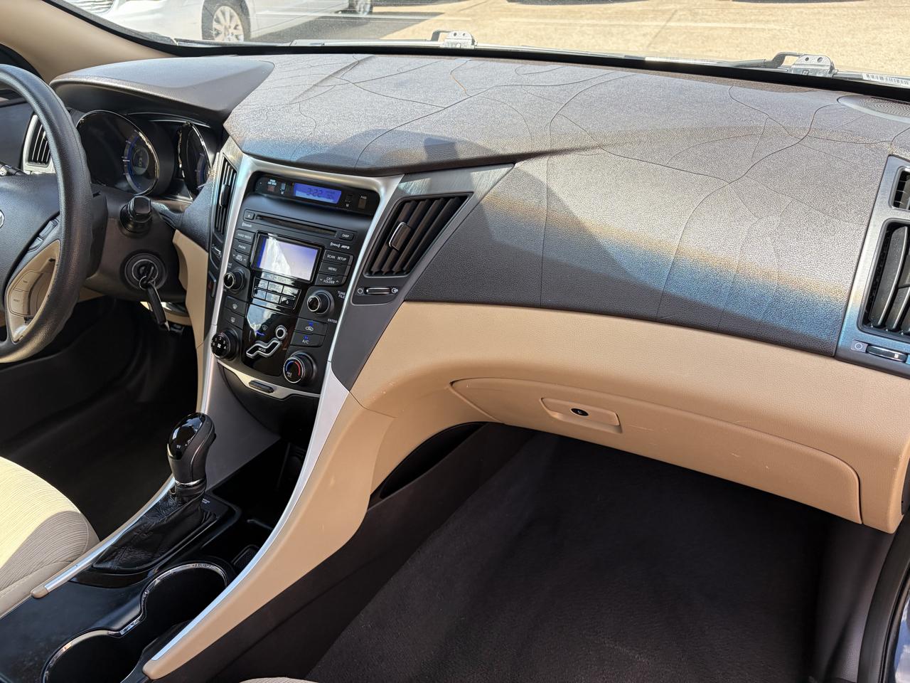 Hyundai Sonata photo 23