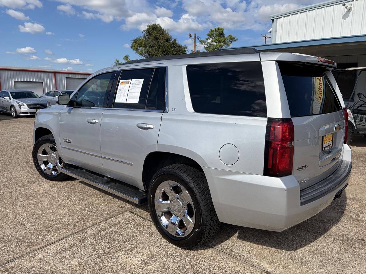 Chevrolet Tahoe photo 3