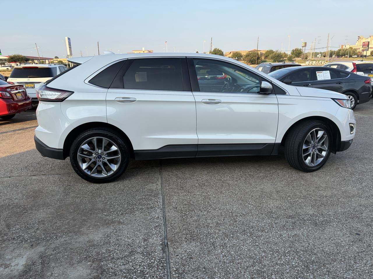Ford Edge 4dr Titanium FWD 2015