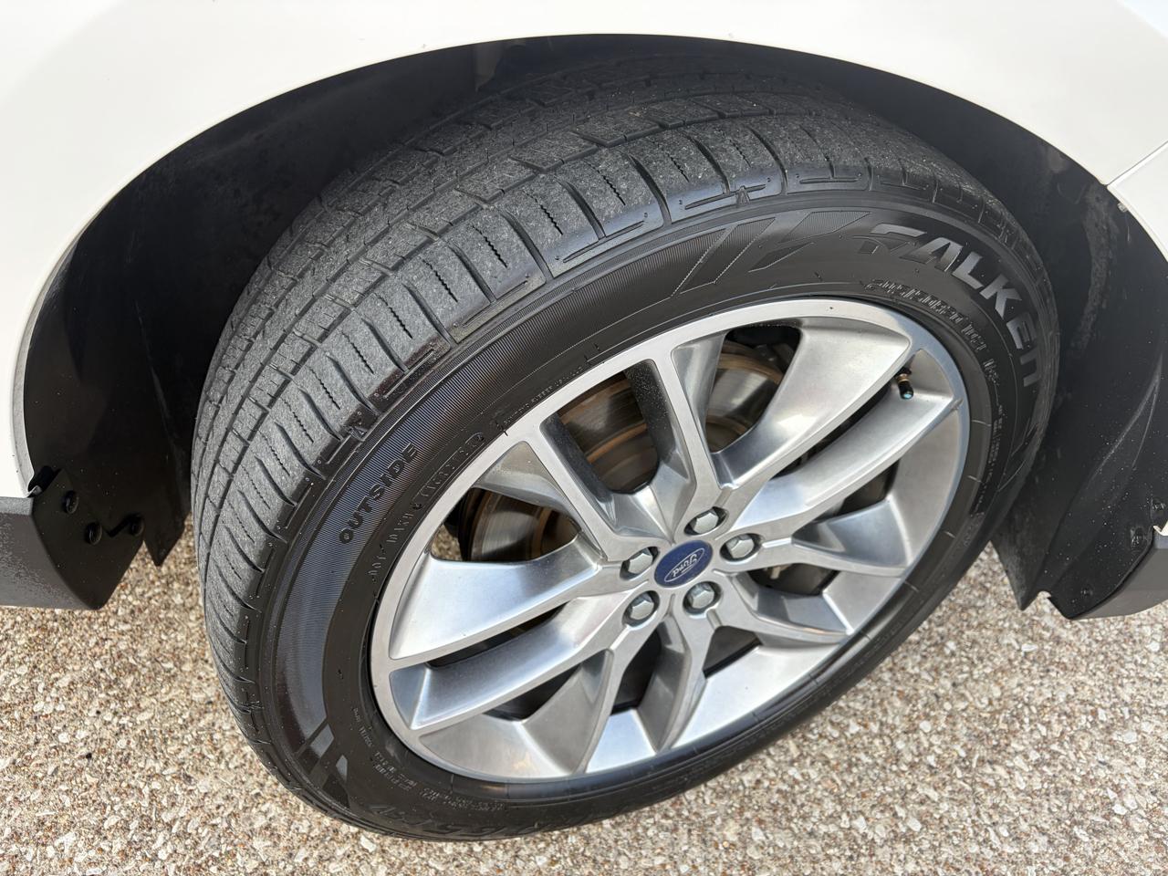 Ford Edge 4dr Titanium FWD 2015