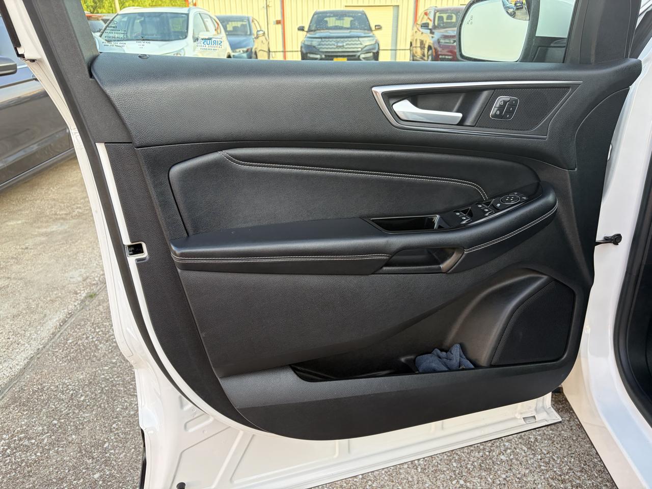 Ford Edge 4dr Titanium FWD 2015
