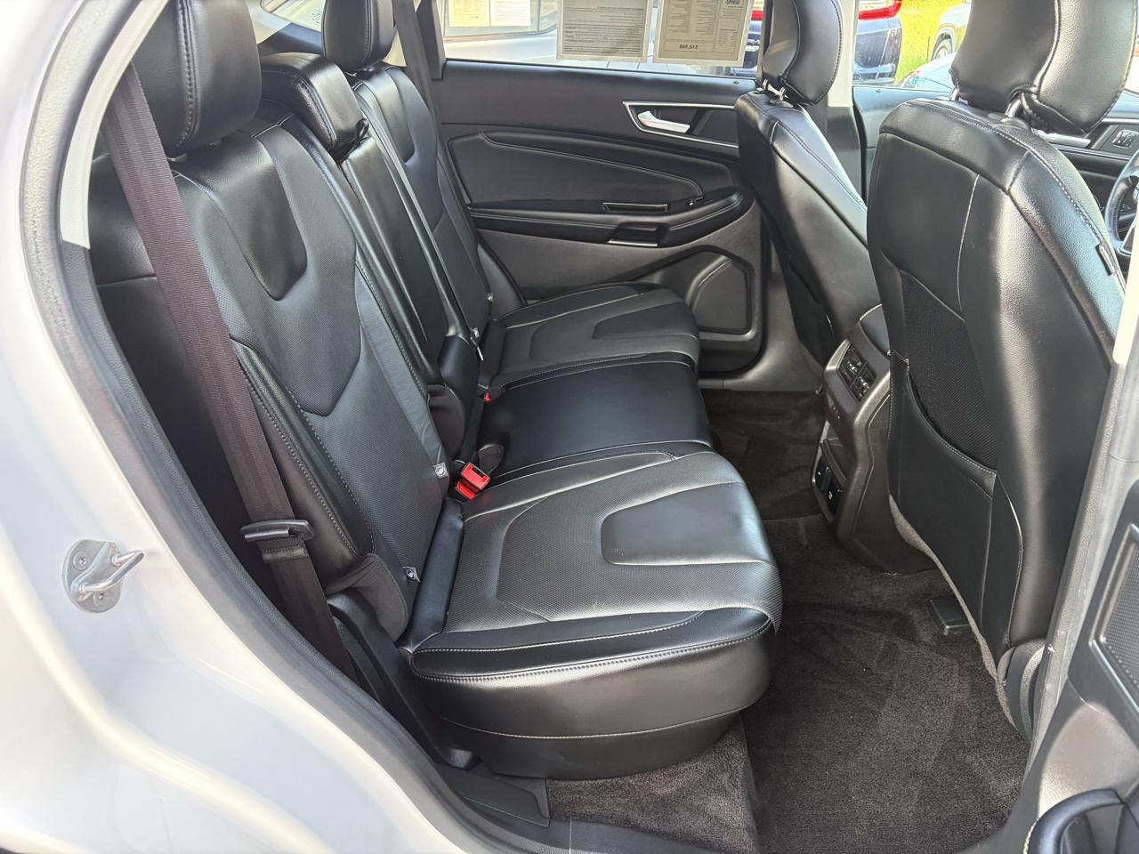Ford Edge 4dr Titanium FWD 2015