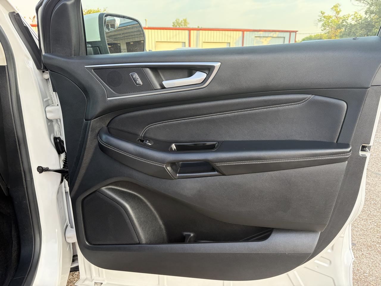 Ford Edge 4dr Titanium FWD 2015