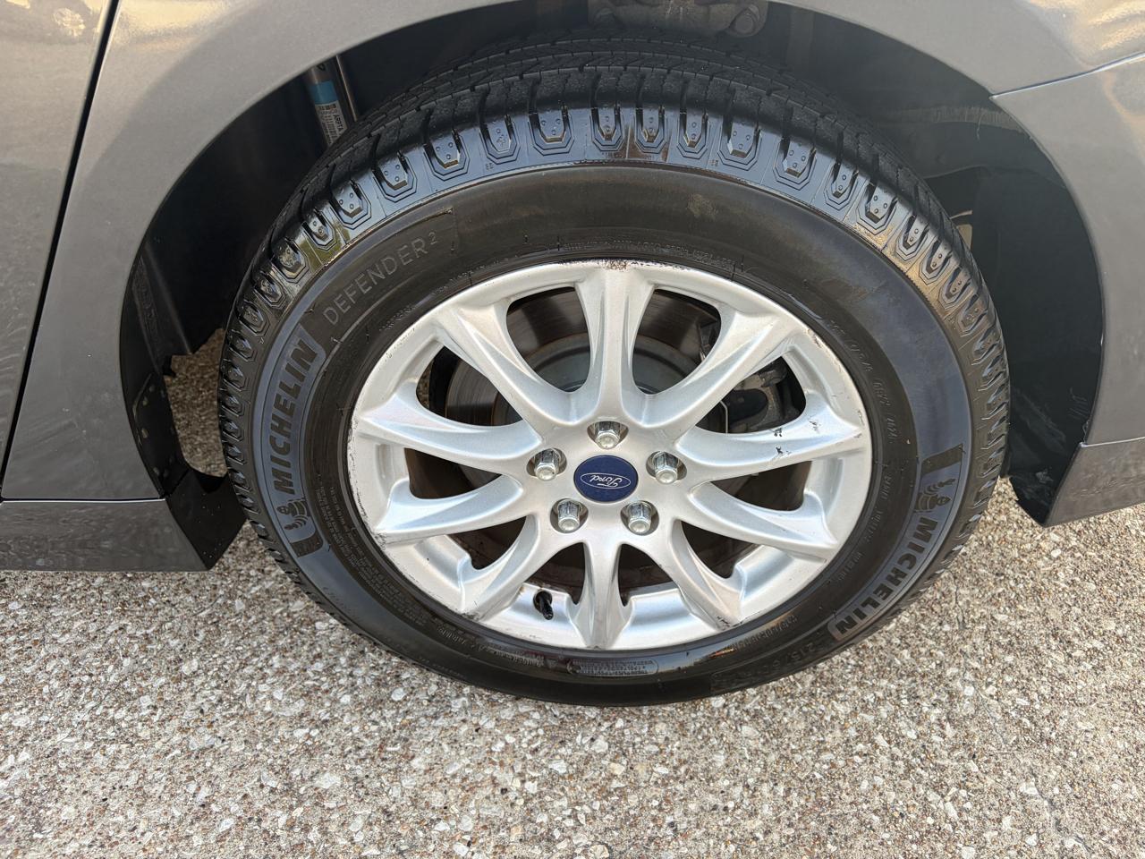 Ford Fusion S FWD 2018