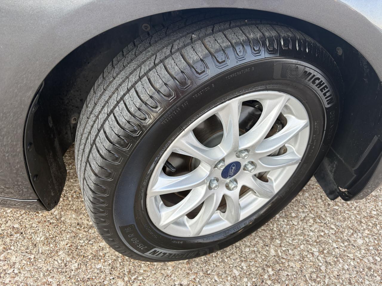 Ford Fusion S FWD 2018