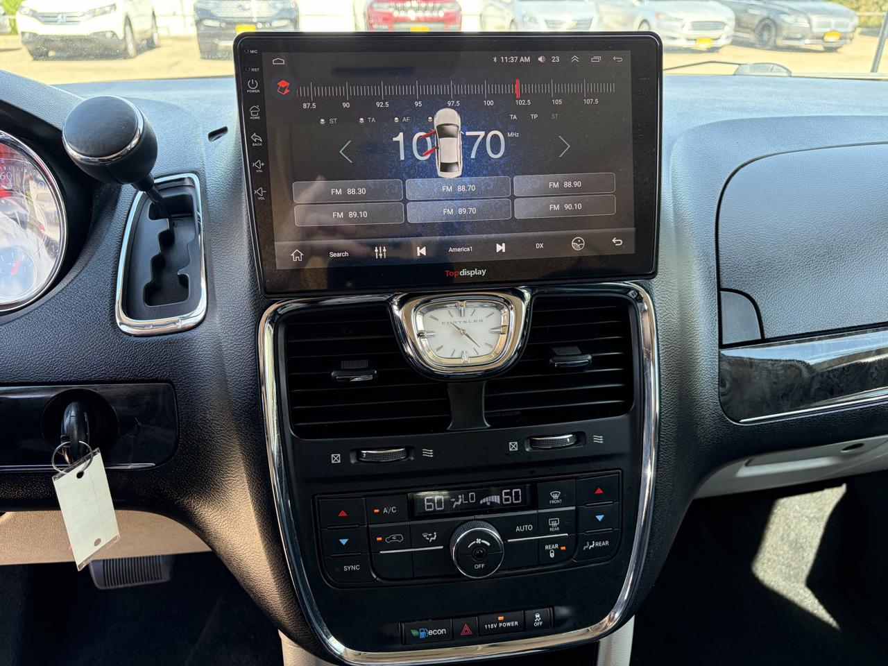 Chrysler Town & Country 4dr Wgn Touring 2016